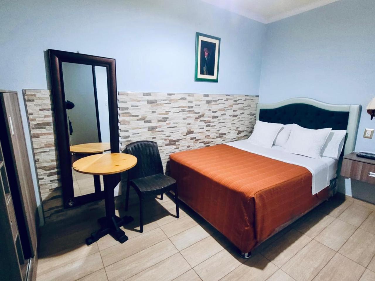 Hotel Tinkus Inn Lima Ngoại thất bức ảnh